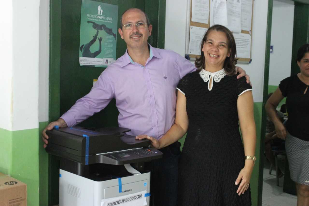 Secretaria de Assistência Social faz entrega de Kit com aparelhos e  Automóvel para o Conselho Tutelar
